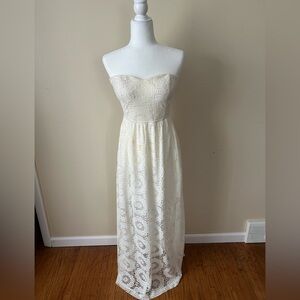 White lace dress from Papaya